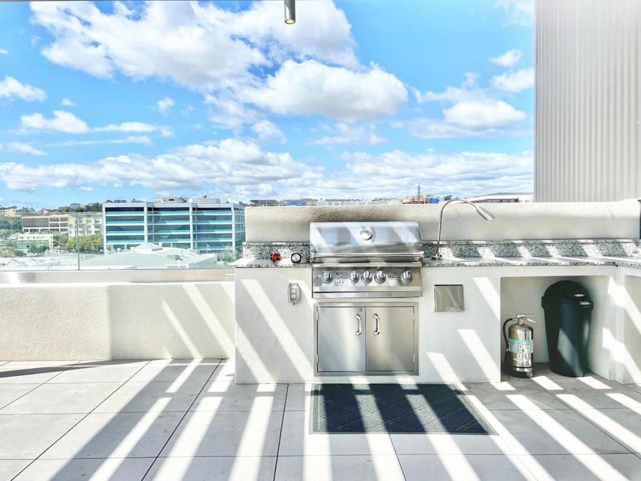 The Executive Getaway Apartment San Diego Exterior photo